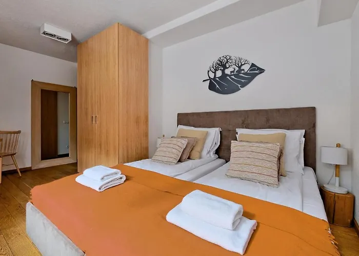 Monte House Apartments